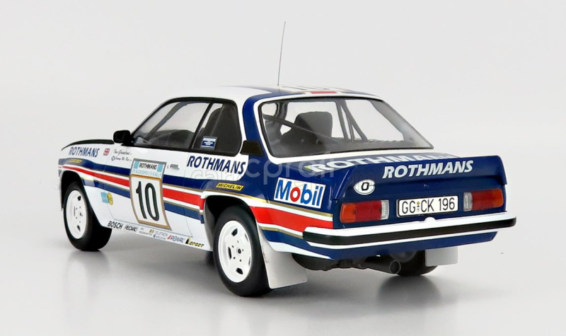 Ixo-models Opel Ascona 400 Team Rothmans N 10 Rally Acropolis 1982 J.mcrae - I.grindrod 1:18 Biela modrá červená