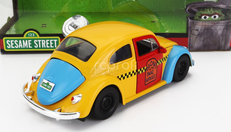 Jada Volkswagen Beetle Maggiolino s Oscarom Grounchom Sesame Street Figure 1959 1:24 Žltá červená modrá