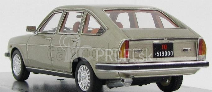 Kess-model Lancia Beta Berlina 1600 2-series 1978 1:43 Platino Met