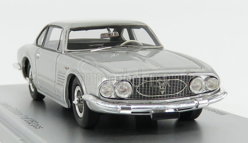 Kess-model Maserati 5000 Gt Ghia Osobný automobil F.innocenti 1961 1:43 Strieborný