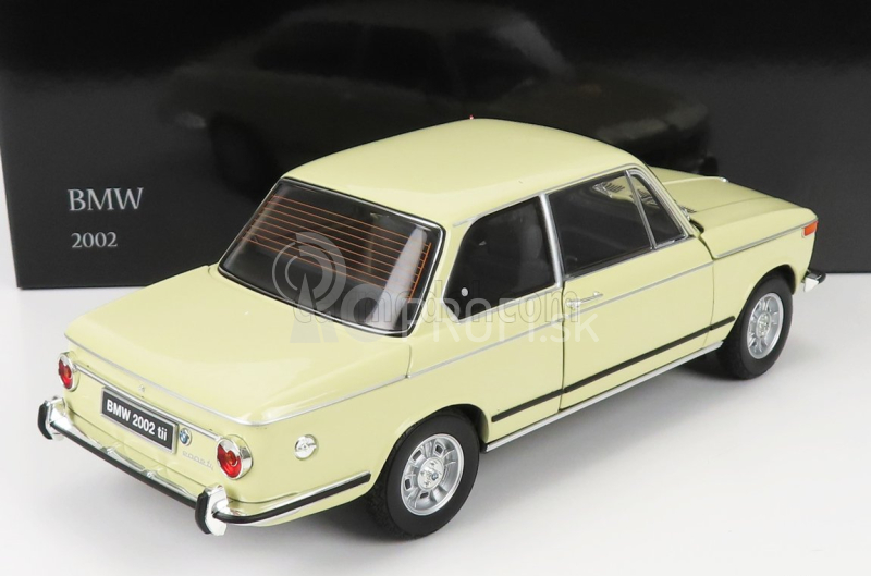 Kyosho BMW 2002tii 1972 1:18 Cream