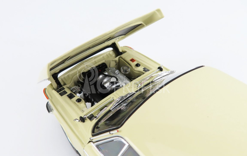 Kyosho BMW 2002tii 1972 1:18 Cream