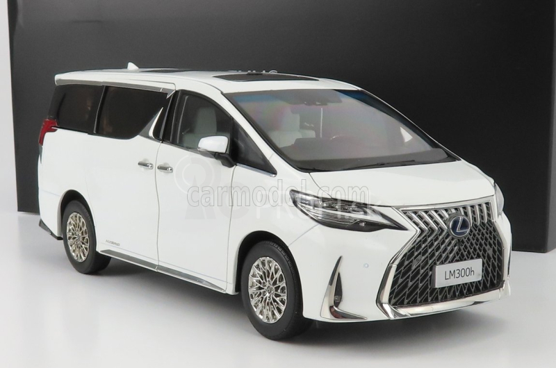 Kyosho Lexus Lm300h Minivan 2020 1:18 White Pearl