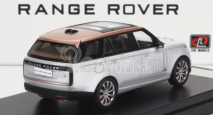 LCD model Land rover Range Rover 2022 1:64 strieborný