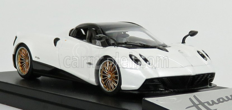 LCD model Pagani Huayra Roadster 2018 1:43 White