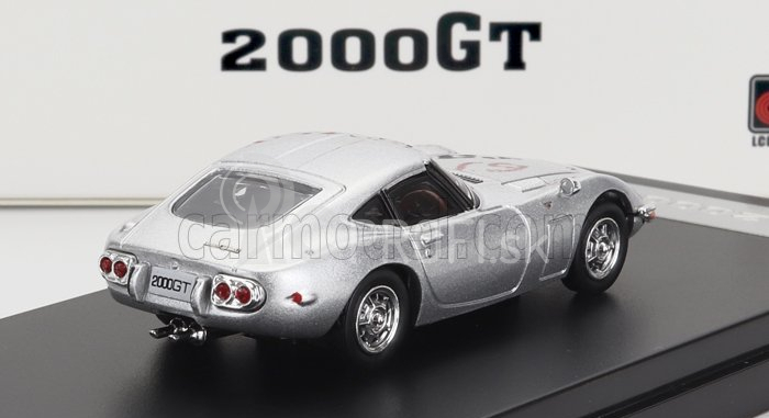 LCD model Toyota 2000gt Coupe 1967 1:64 strieborná