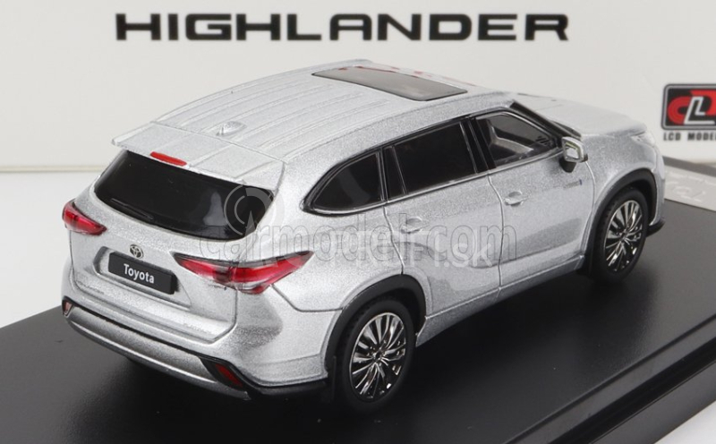 LCD model Toyota Highlander 2022 1:64 strieborná