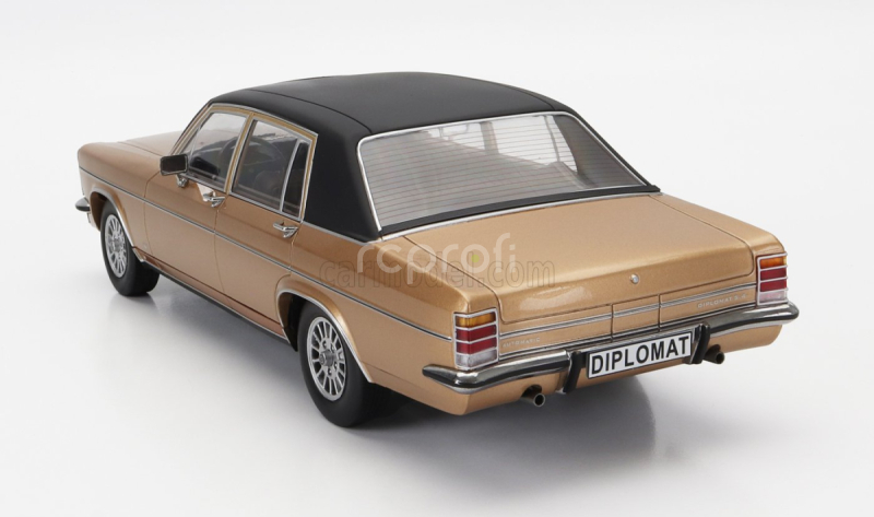 Mcg Opel Diplomat B 1972 1:18 Zlatá čierna