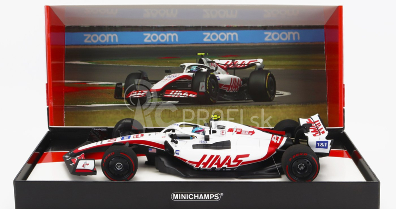 Minichamps Haas F1 Vf-22 Ferrari Team Haas N 47 8. (prvé body) Silverstone British GP 2022 Mick Schumacher 1:18 Biela čierna červená