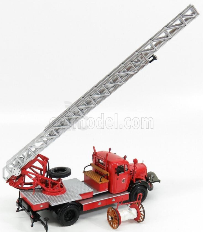 Minichamps Mercedes benz L3500 Dl17 Truck Scala Feuerwehr Bensheim 1950 1:43 Červená strieborná