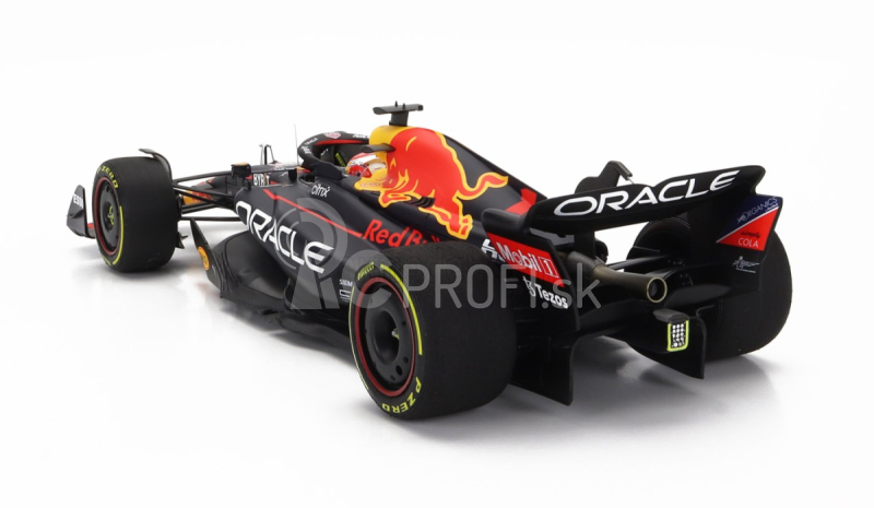 Minichamps Red bull F1 Rb18 Team Oracle Red Bull Racing N 1 Víťaz majstrovstiev sveta Dutch Gp 2022 Max Verstappen 1:18 Matná modrá žltá červená