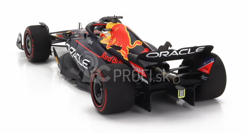 Minichamps Red bull F1 Rb18 Team Oracle Red Bull Racing N 1 Víťaz majstrovstiev sveta v Maďarsku 2022 Max Verstappen 1:18 Matná modrá žltá červená