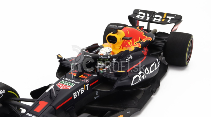 Minichamps Red bull F1 Rb18 Team Oracle Red Bull Racing N 1 Winner Taliansko Gp Majster sveta 2022 Max Verstappen 1:18 Matná modrá žltá červená