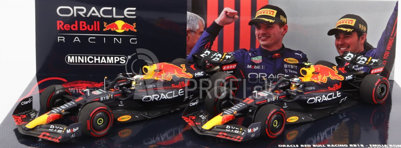 Minichamps Red bull F1 Set 2x Rb18 Team Oracle Red Bull Racing N 1 Víťaz Emilia Romagna Taliansko Gp Majster sveta 2022 Max Verstappen + N 11 2. Emilia Romagna Taliansko Gp 2022 Sergio Perez 1:43 Matná modrá žltá červená