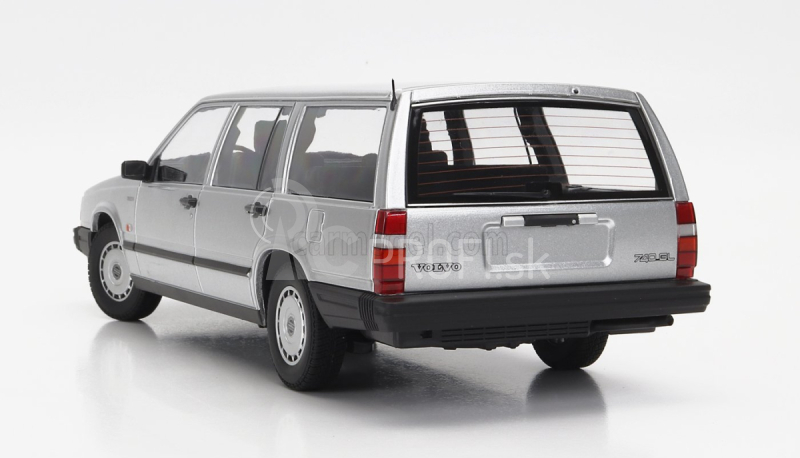 Minichamps Volvo 740gl Sw Station Wagon 1986 1:18 Strieborná