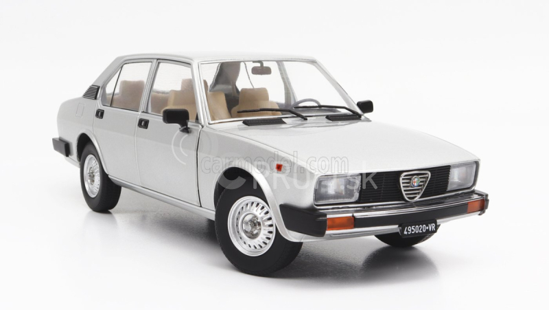 Mitica-diecast Alfa romeo Alfetta Berlina 2000l 1978 1:18 Silver 749