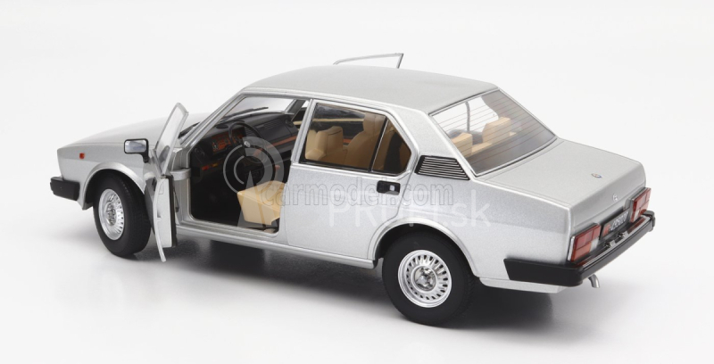 Mitica-diecast Alfa romeo Alfetta Berlina 2000l 1978 1:18 Silver 749