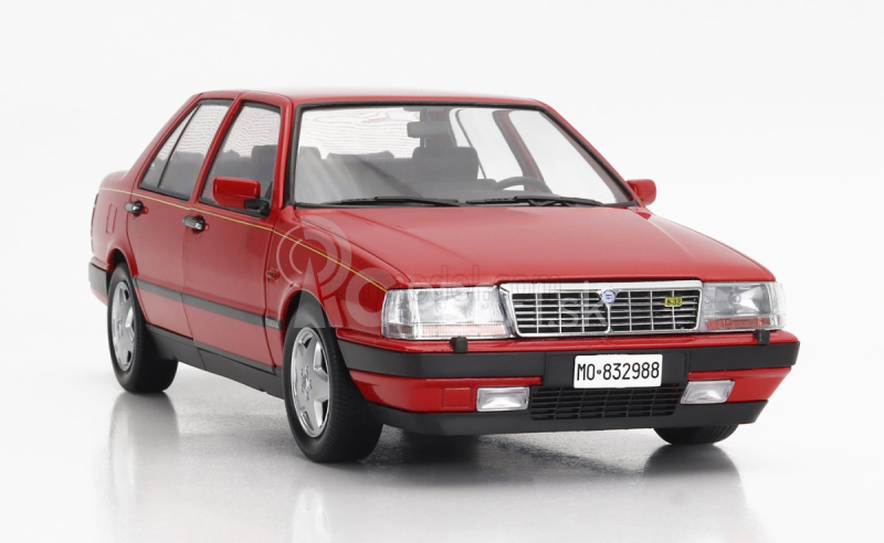 Mitica-diecast Lancia Thema 8.32 Ferrari 2s 1988 - s otvoreným zadným krídlom 1:18 Ferrari Red