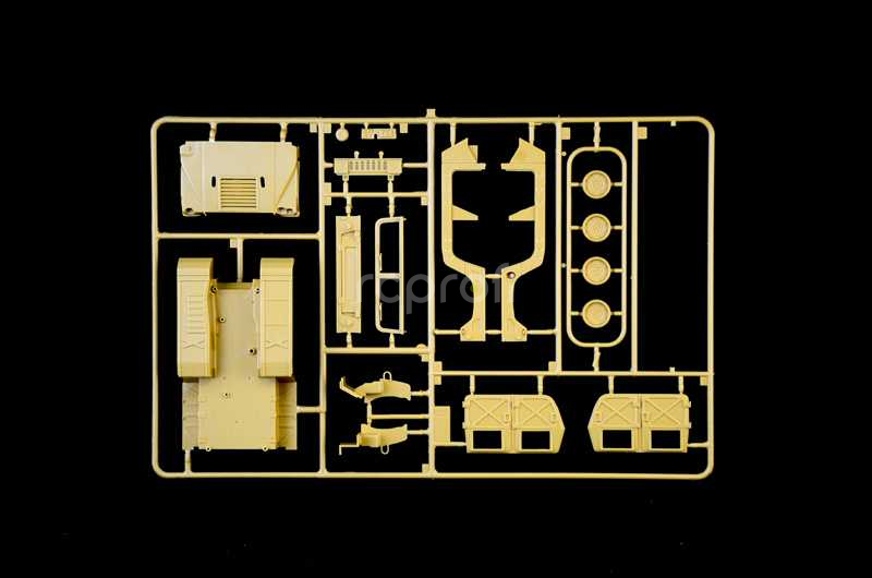 Model Kit military 6598 - HMMWV M966 TOW Carrier (1:35)