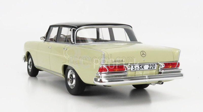 Modely v mierke Cult-scale Mercedes benz 220se (w111) 1959 1:18 White Black