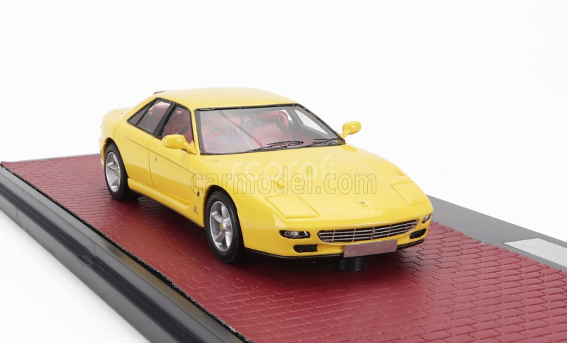 Modely v mierke Matrix Ferrari 456gt Sedan 1993 1:43 Žltá