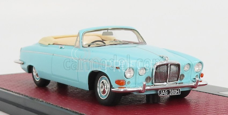 Modely v mierke Matrix Jaguar 420g Cabriolet Open 1969 1:43 Blue