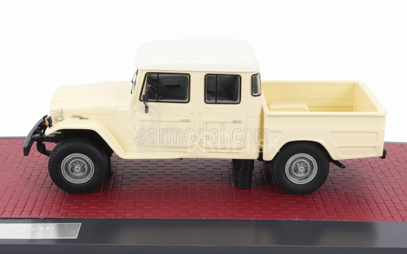 Modely v mierke Matrix Toyota Hj45 Land Cruiser Crew Cab Pick-up 1979 1:43 Cream White