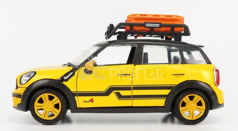 Motor-max Mini Cooper S Countryman so strešným nosičom 2011 1:24 žltá čierna