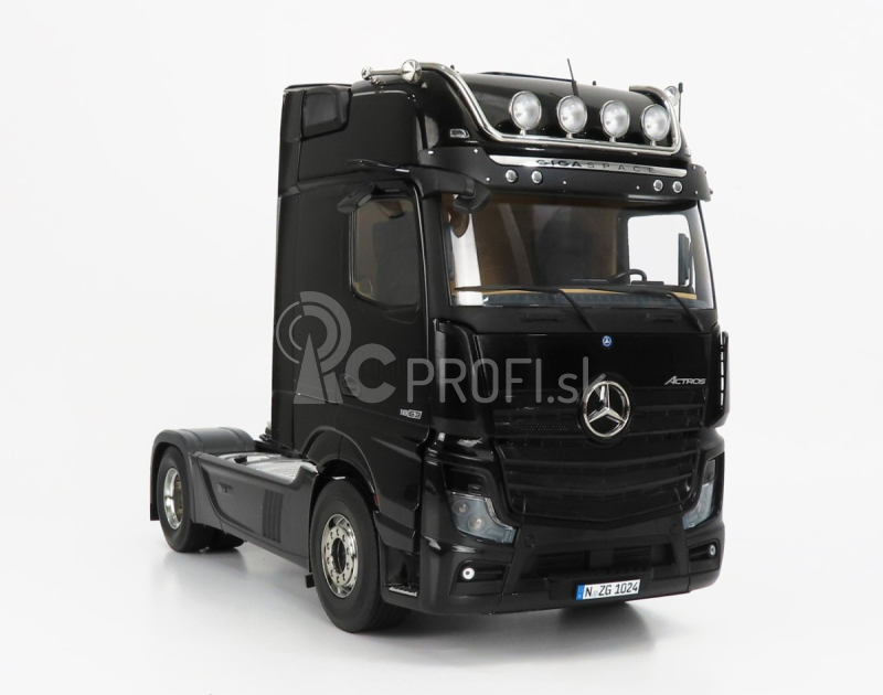 Nzg Mercedes Benz Actros 2 1863 Gigaspace 4x2 zrkadlová kamera ťahač 2-assi 2018 1:18 čierna