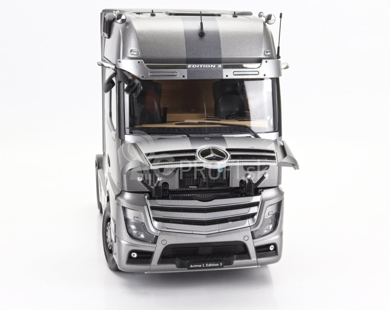 Nzg Mercedes Benz Actros 2 1863 Gigaspace 4x2 zrkadlová kamera ťahač 2-assi Edition 3 2020 1:18 sivá