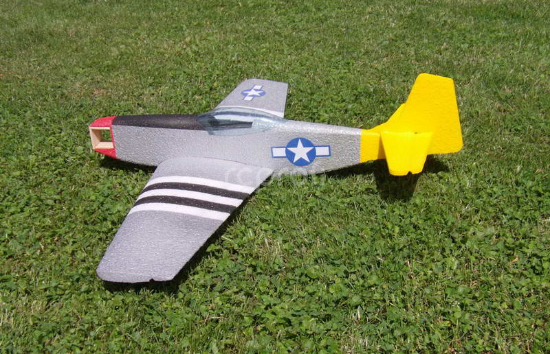 P-51 Mustang EPP biely EPA kategória 840mm (Splash.)