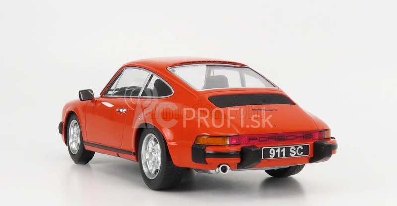 Porsche 911 Coupe 1978 v mierke 1:18 oranžová