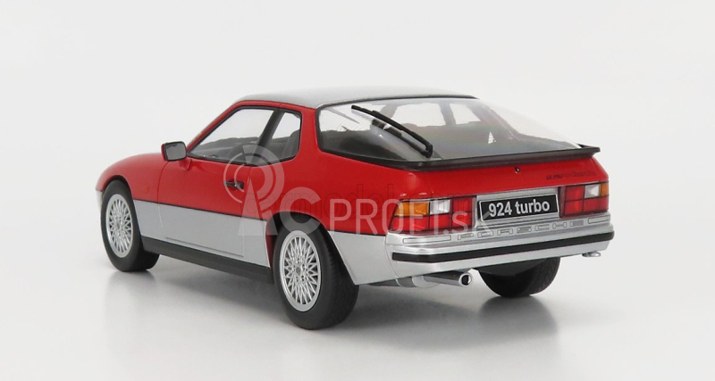 Porsche 924 Turbo Coupe 1986 v mierke 1:18 strieborno-červená