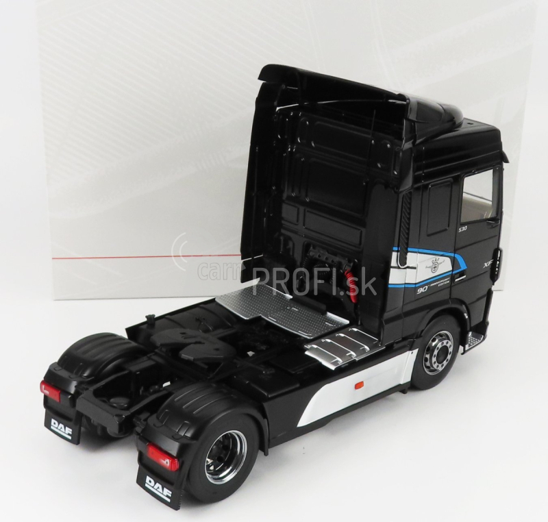 Premium classixxs DAF Xf Space Cab Tractor Truck 2-assi 2018 1:18 Black White