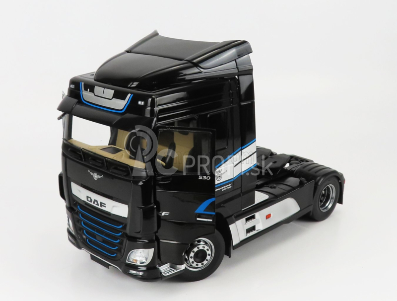 Premium classixxs DAF Xf Space Cab Tractor Truck 2-assi 2018 1:18 Black White