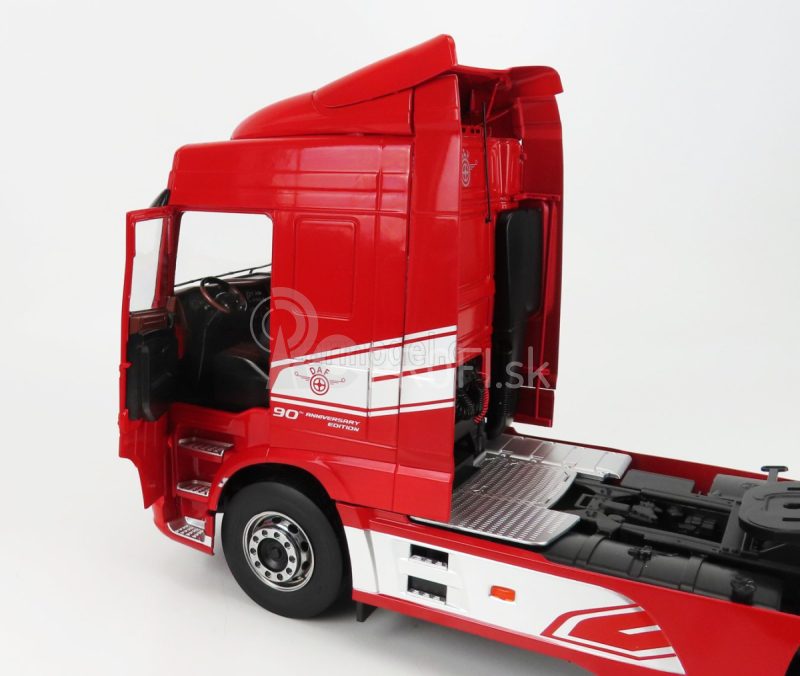 Premium classixxs DAF Xf Space Cab Tractor Truck 2-assi 2018 1:18 červená biela