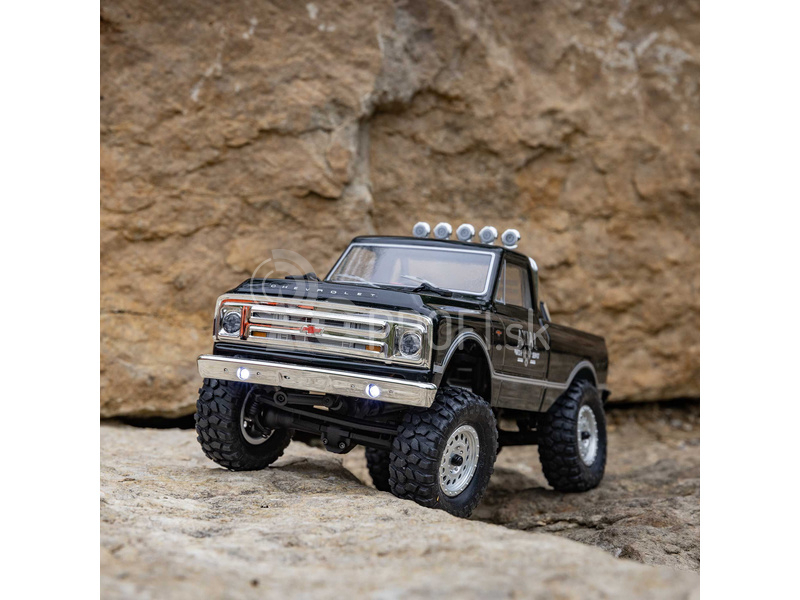 RC auto Axial SCX24 Chevrolet C10 1967 1:24 4WD RTR, čierne