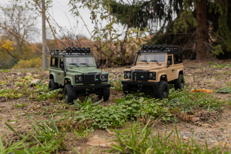 RC auto Land Rover Defender T98 V2 1/12, piesková + náhradná batéria