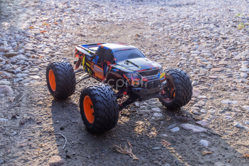 RC auto RMT Dominator Monster, oranžová + náhradná batéria