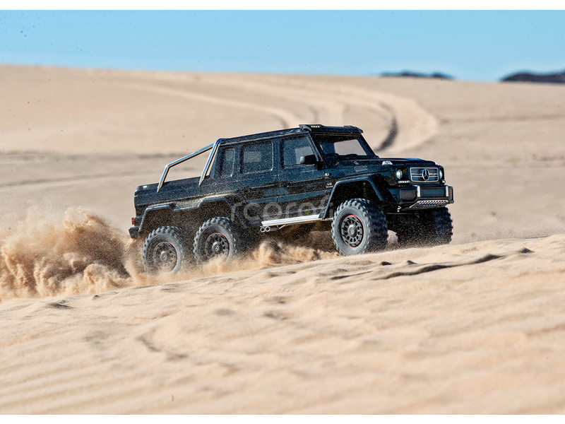 RC auto Traxxas TRX-6 Mercedes G 63 6x6 1:10 RTR, strieborné