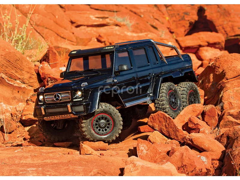 RC auto Traxxas TRX-6 Mercedes G 63 6x6 1:10 RTR, strieborné