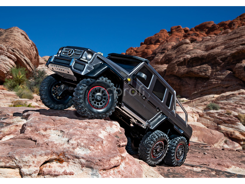 RC auto Traxxas TRX-6 Mercedes G 63 6x6 1:10 RTR, strieborné