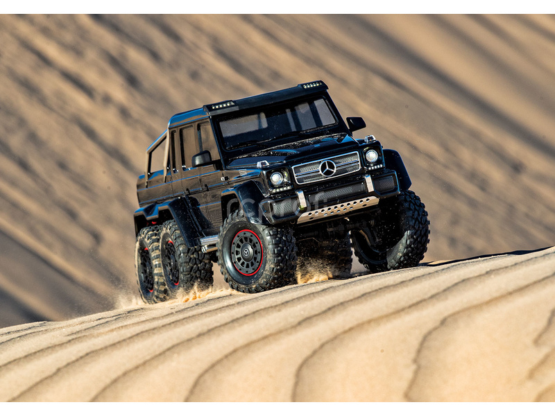 RC auto Traxxas TRX-6 Mercedes G 63 6x6 1:10 RTR, strieborné