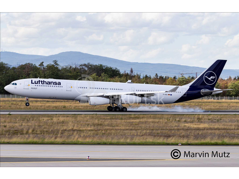 Revell Airbus A340-300 Lufthansa New Livery (1:144)