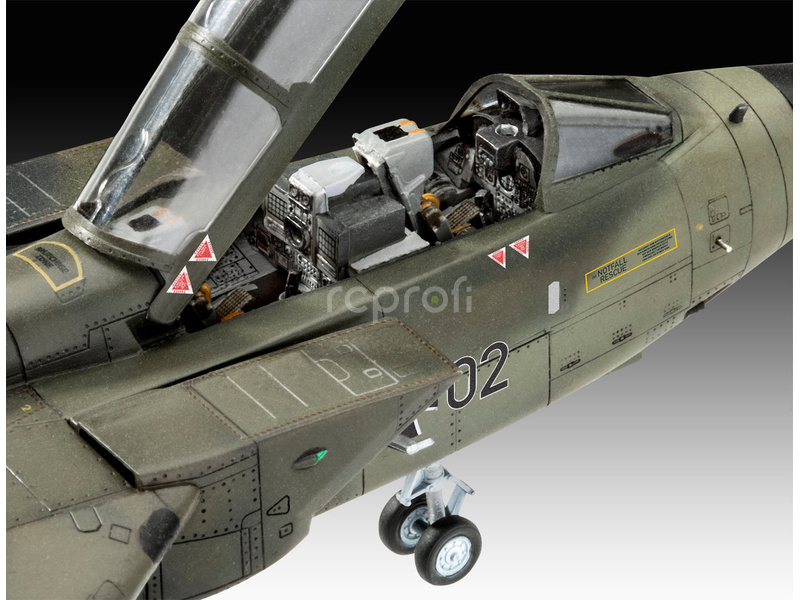 Revell Panavia Tornado 50. výročie (1:72) (súprava)