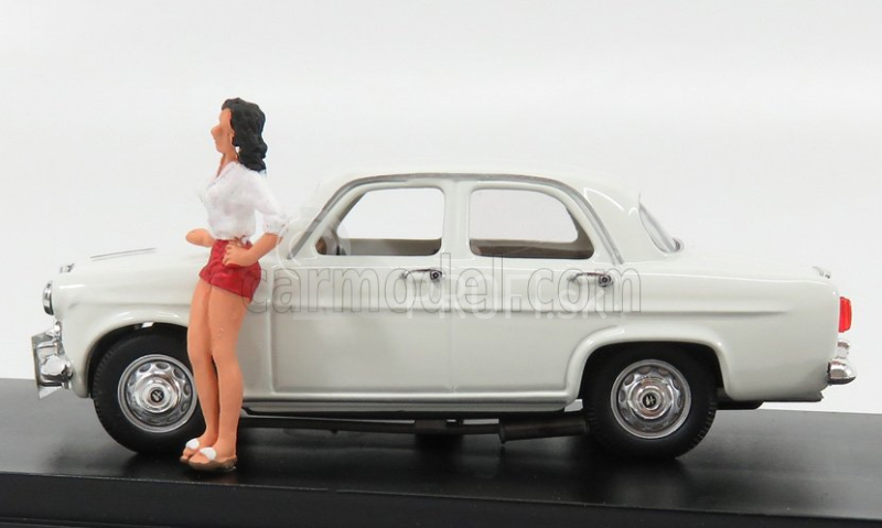 Rio-models Alfa romeo Giulietta Concorso Miss Italia 1955 s obrázkom 1:43 biela