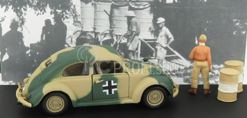 Rio-models Volkswagen Afrika Korps Wehrmacht 1941 s figúrkami 1:43 Vojenská zelená piesočná