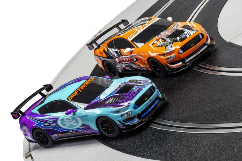 SCALEXTRIC C1421P - Drift 360 Race Set (1:32)