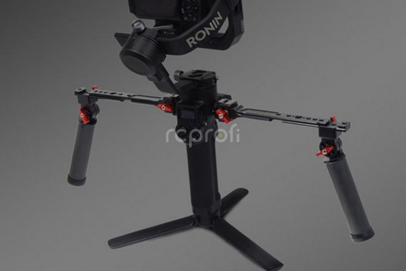 Séria DJI RS 3 / 4 - dvojitý ručný stabilizátor