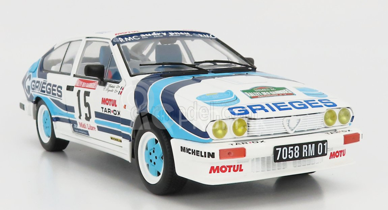 Solido Alfa romeo Alfetta Gtv6 N 15 Rally Des Garrigues 1986 C.rigollet - M.bathelot 1:18 Biela 2 tóny Modrá